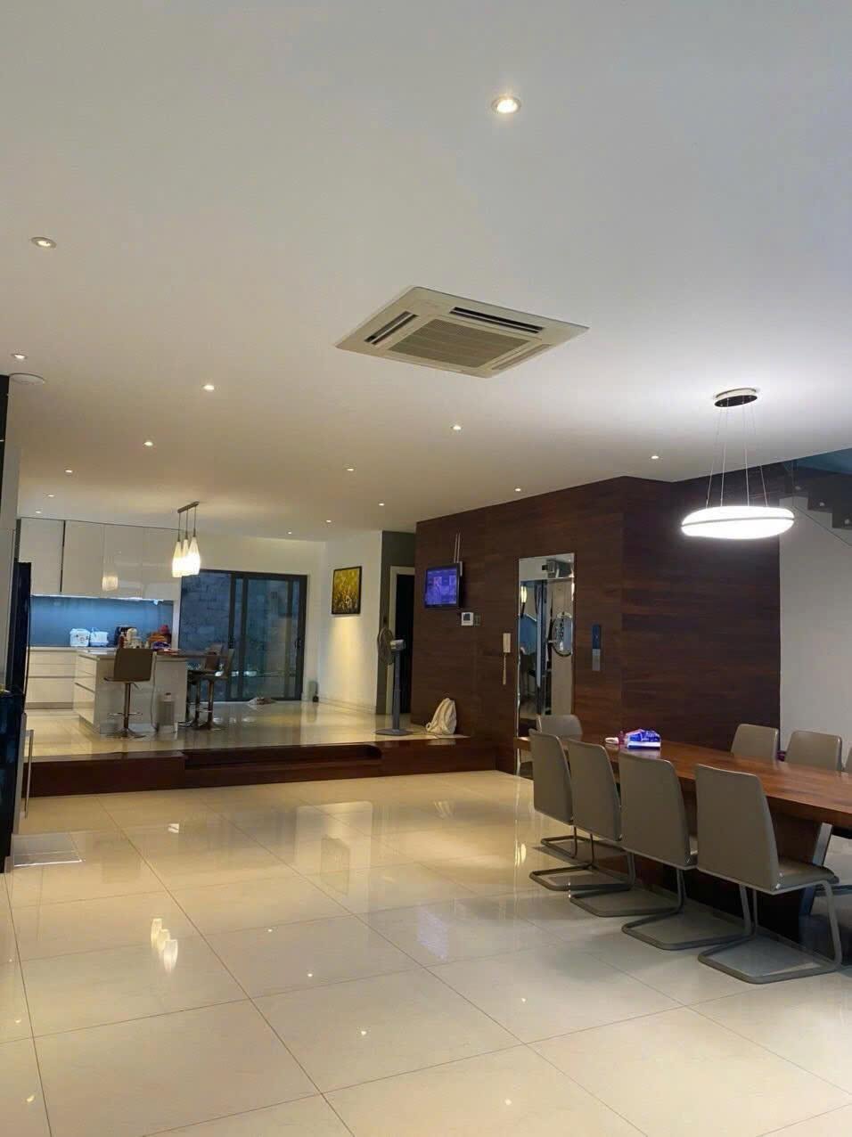 Cho Thuê Biệt Thự Sân Vườn 34 Hồ Biểu Chánh, Phường 11, Quận Phú Nhuận – 2 Căn Biệt Lập, DT 266.8m²