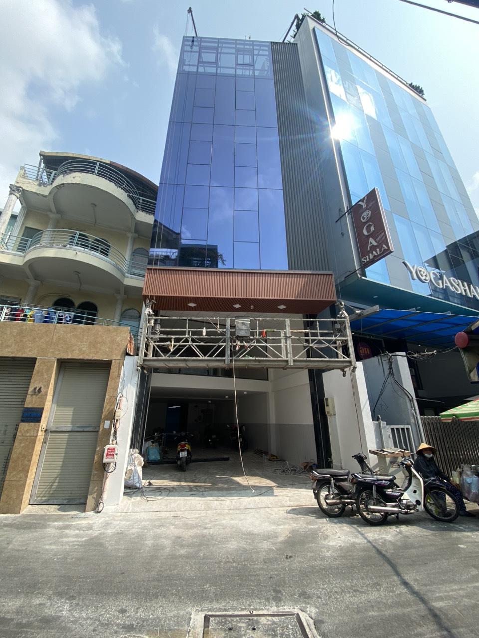 Cho Thuê Tòa Nhà 12 Đường Số 1 Cư Xá Đô Thành, Quận 3 – 7 Tầng, Full Kính