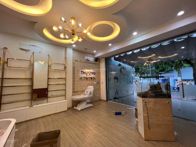 Cho Thuê Nhà Mặt Tiền 2-4 Tam Đảo, Quận 10 – DT 12x12,8m, 2 Lầu Trống Suốt