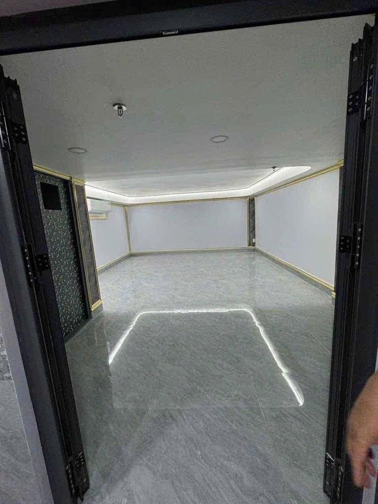 Cho thuê tòa nhà 19 đường A4, Tân Bình – 5x20m, 5 tầng, thang máy và PCCC