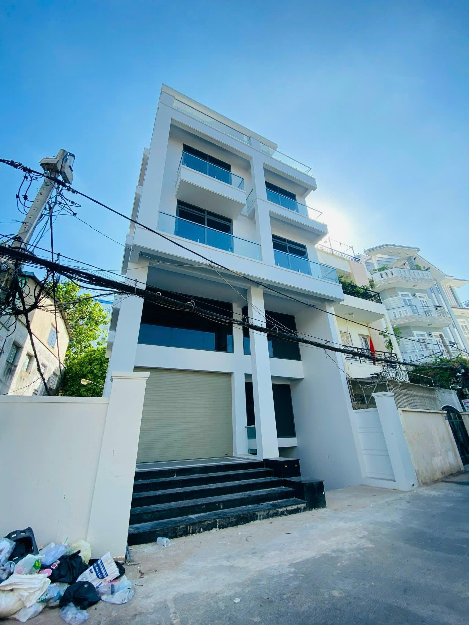 Cho Thuê Nhà 221B Trần Huy Liệu, Phú Nhuận – 9x15m, Hầm 6 Tầng